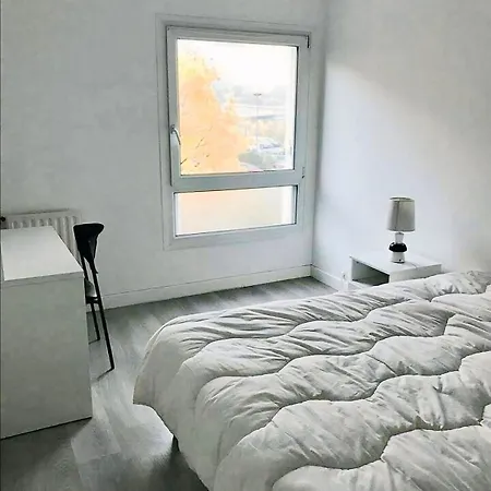 - - Close To Tram B - Wifi - Ref N1
